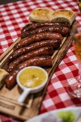 Domaća dimljena kobasica