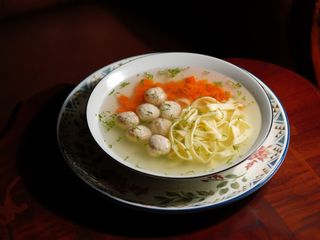 Дитячий бульон з локшиною та фрікадельками (350г)