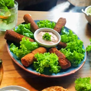 სულგუნის შემწვარი ჩხირები