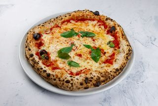Pizza Margherita e bufala