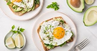 Tartine Avocat Epinard Œuf Au Plat