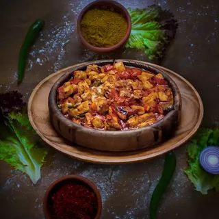 CARNE DE PUI CU LEGUME LA CUPTOR