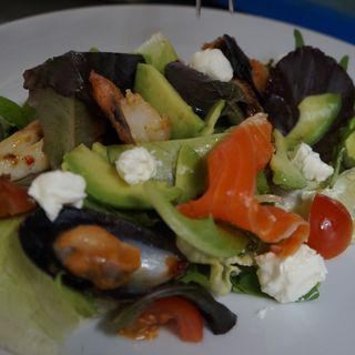 Салат з морепродуктами