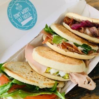 Crudo, scamorza e zucchine