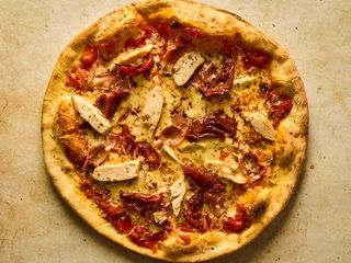 Pizza Pollo Braseado