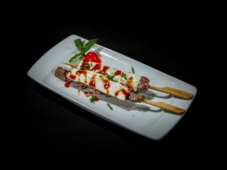 25Q. Pincho De Ternera Y Queso (2 Uds.)