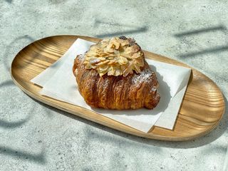 Croissant migdałowy