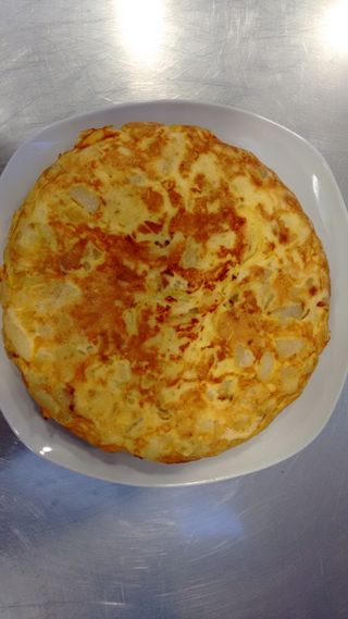 Tortilla de patatas con cebolla para 3-4 personas 