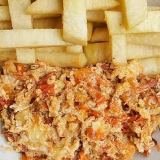 Yam chips and Egg Sauce