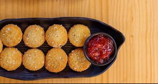 Albóndigas De Queso Camembert (9 Uds.)