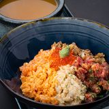 კაისენ დონი ზღვის პროდუქტებით და ცხარე სოუსით 