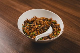 36. Pržena riža sa povrćem jajima i soja sosom