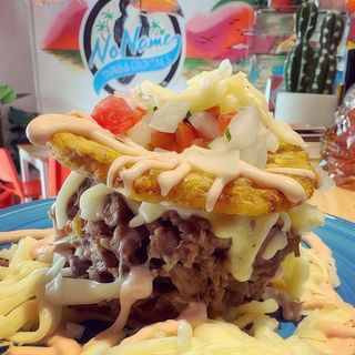 Patacón Carne Mechada