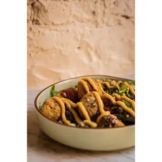 Ensalada De Falafel