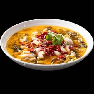 Pesce in brodo dorato con crauti e intestino(金汤酸菜肥肠鱼）