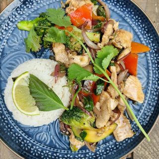 Thai basil z kurczakiem