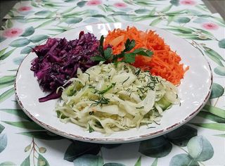 zestaw surówek mix 3 sztuki (3x50g) 150g.