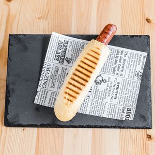 Хот Дог със сос по избор