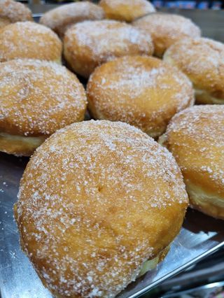 Bombolone con crema 