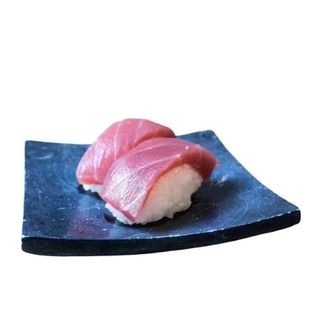 Nigiri De Atún O Pez Mantequilla (2 Pzs.)