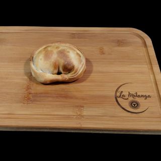 Empanada De Jamón y Queso (1 Ud.)