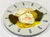 Huevos Fritos Con Patatas Y Pimienta (2 Uds.)