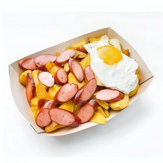 Plato Salchichas Con Huevo Y Patatas