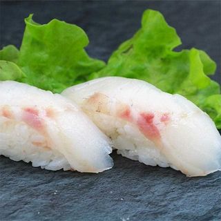 058.Nigiri branzino -  2 pezzi