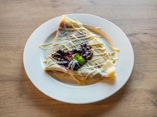 Naleśnik z konfiturą jagodową 230g