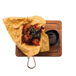 Пікантні крильця (250-300г)