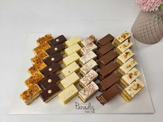 Platou Maxi Prajituri - contine 36 buc-aprox  1000 gr