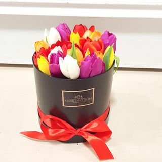 Cutie cu lalele parfumate