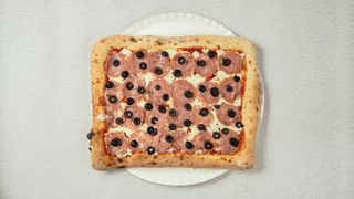 Pizza Rzymska Salame