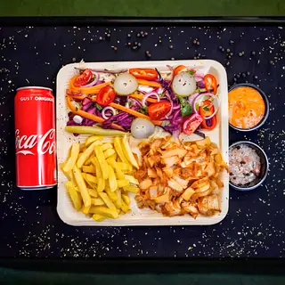Doner kebab la farfurie, cartofi si suc
