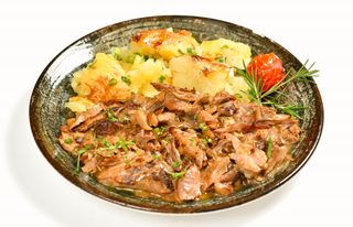 Обезкостено джоланче в сос от горски гъби-420гр