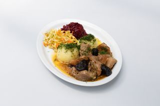 Gulasz z łopatki w sosie pieczarkowym