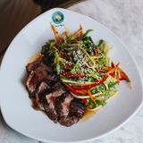 სტეიკ სალათი