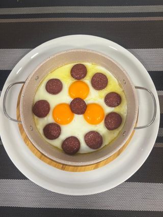 Jaja sa kobasicom / Eggs w/ sausage 300g