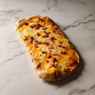 Pinsa alla Carbonara