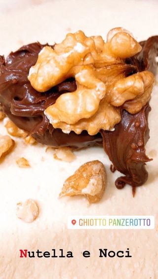 Panzerotto con Nutella e Noci