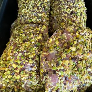 Piatto Cosciotto di pollo e Pistacchio