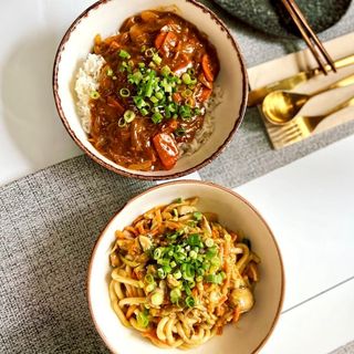 Noodles De Pollo Con Curry Y Leche De Coco
