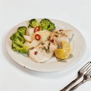 Rasol de salau cu cartofi si broccoli