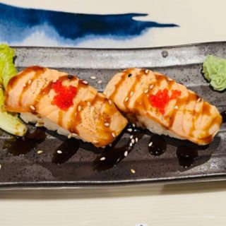 Nigiri De Salmón Flameado (2 Uds.)