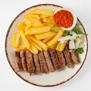 Ćevapčići s pomfritom