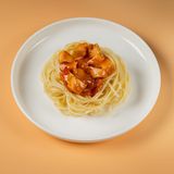 Спагеті з томатним курячим гуляшем (250г)