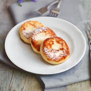 Сырники с клубникой