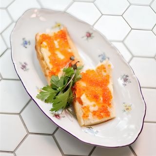 Мини бутерброды с красной 
икрой(180 гр)