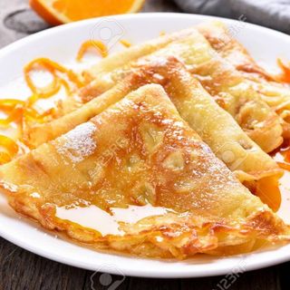 Crepe Con Sirope De Caramelo