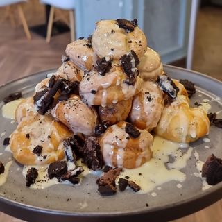 Pyramide de choux Nutella 